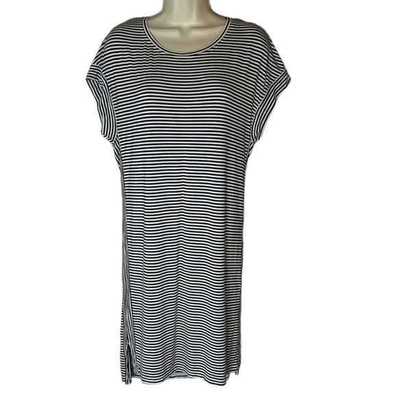 Tommy Bahama sleeveless dress with black and white stripes size S - Picture 2 of 9